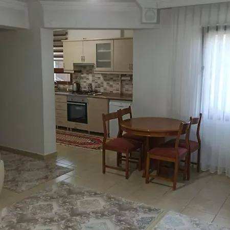 Plaja 10 Dk , Bahceli, Huzurlu