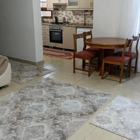 Plaja 10 Dk , Bahceli, Huzurlu דטקה